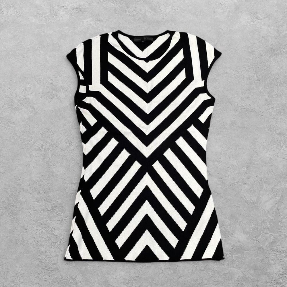 RVN Geometric Knit Top Black White S Contemporary Statement Blouse